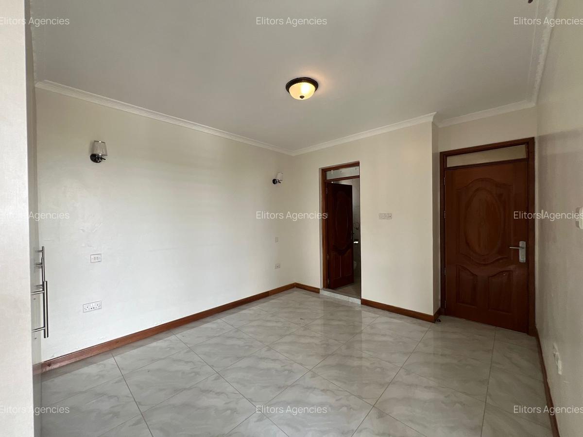 2 Bed Apartment with En Suite at School Lane - 8