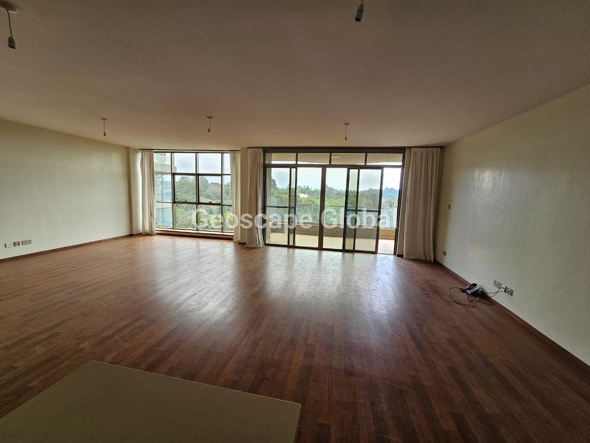 3 Bed Apartment with En Suite in Westlands Area - 12