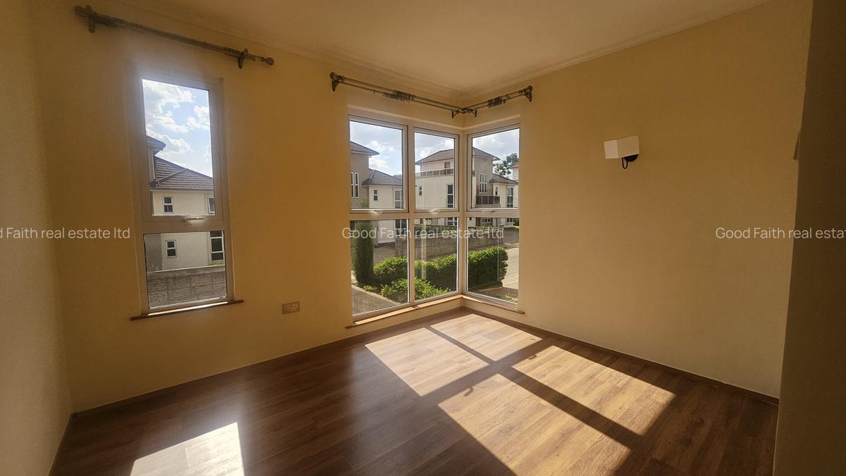 4 Bed Townhouse with En Suite in Runda - 10