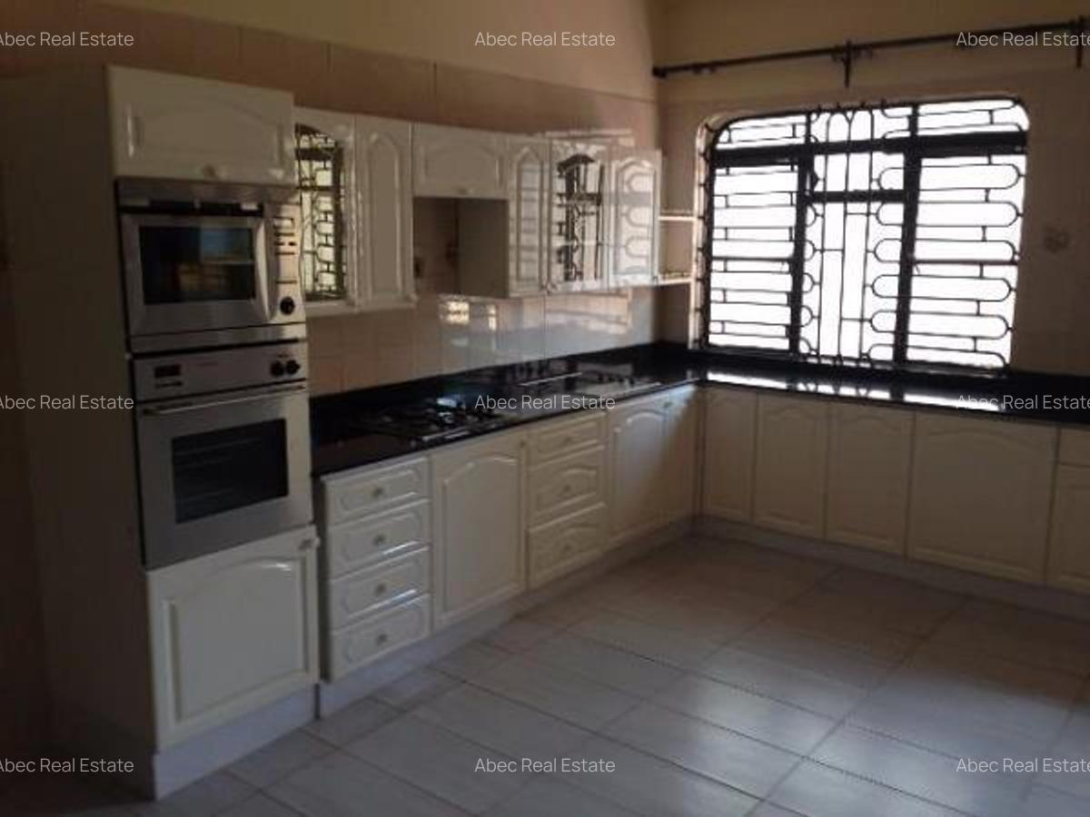 5 Bed House with En Suite at Nyari 5 Bedroom Ambassadorial House - 7
