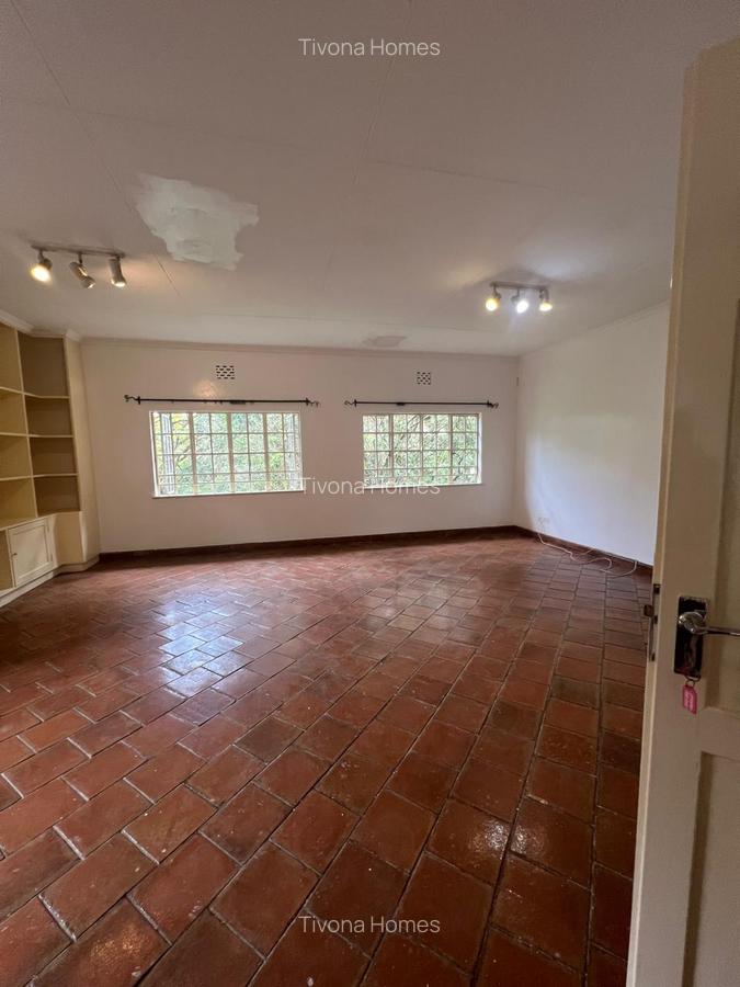 5 Bed House in Lavington - 8