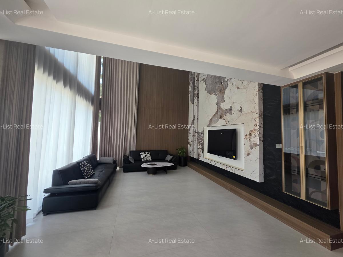 5 Bed Villa with En Suite at Jacaranda Avenue - 4