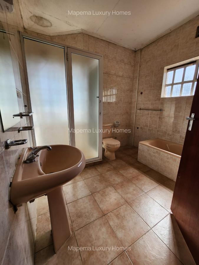 5 Bed House with En Suite at Miotoni - 5