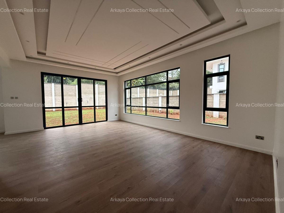 5 Bed Townhouse with En Suite in Lavington - 1