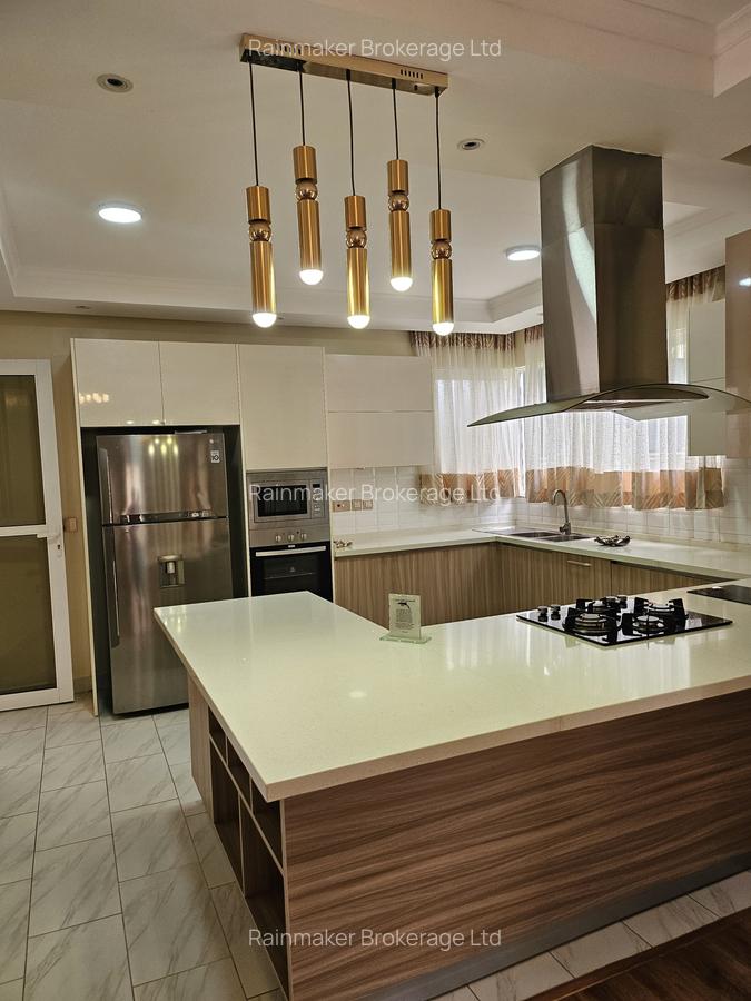 4 Bed House with En Suite in Runda - 10