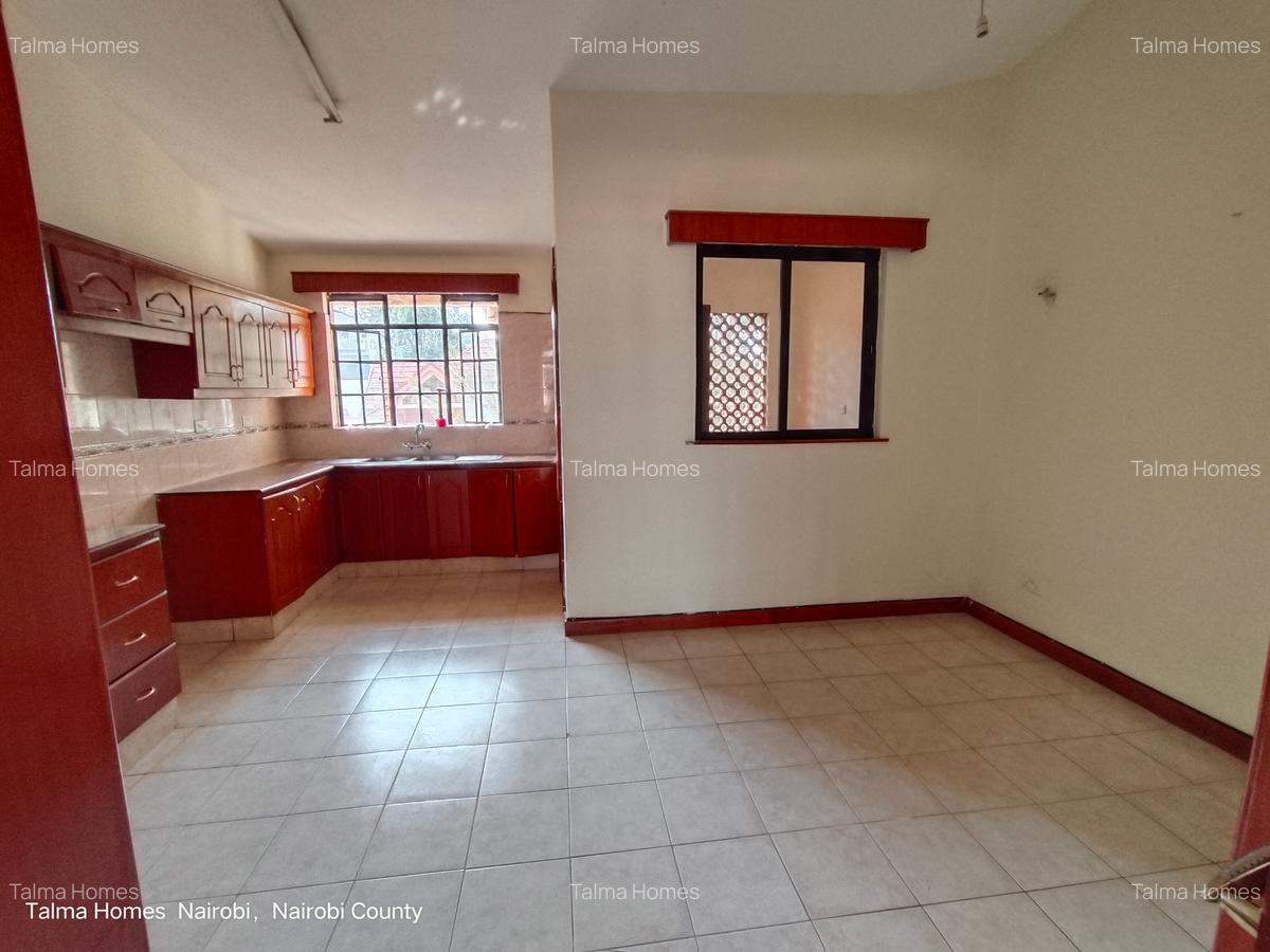 2 Bed Apartment with En Suite at Brookside - 5