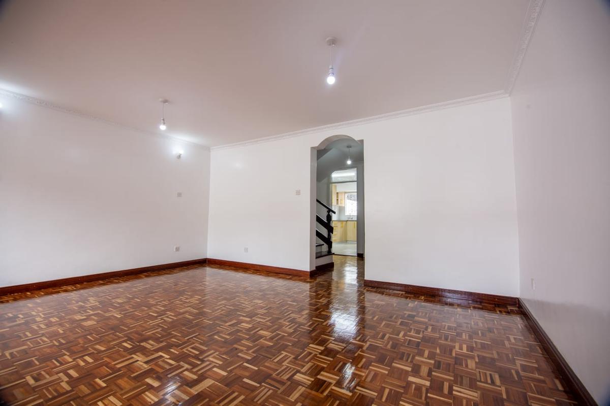 4 Bed Townhouse with En Suite in Lavington - 7