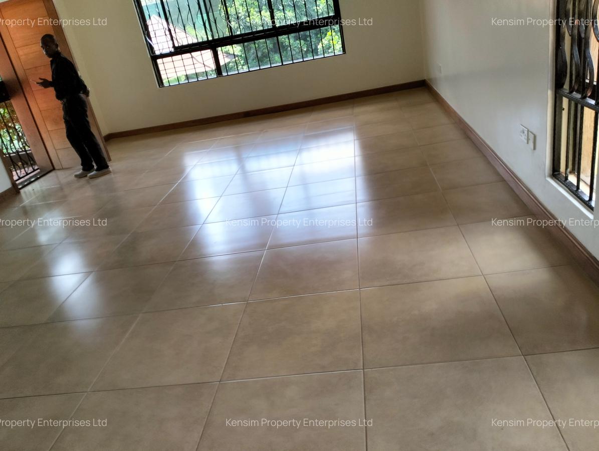 4 Bed Townhouse with En Suite in Runda - 16