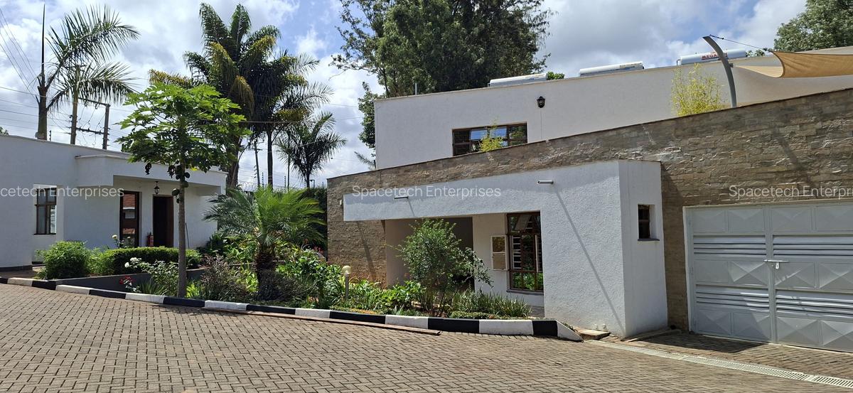 4 Bed House with En Suite in Runda - 20