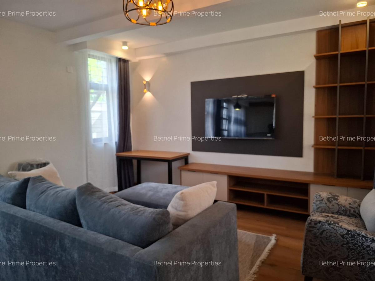 2 Bed House with En Suite in Ridgeways - 9