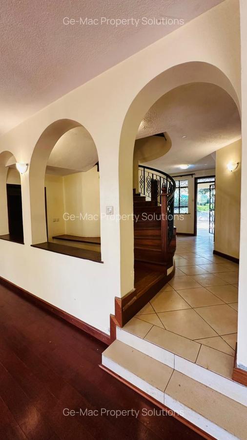 5 Bed House with En Suite in Runda - 15