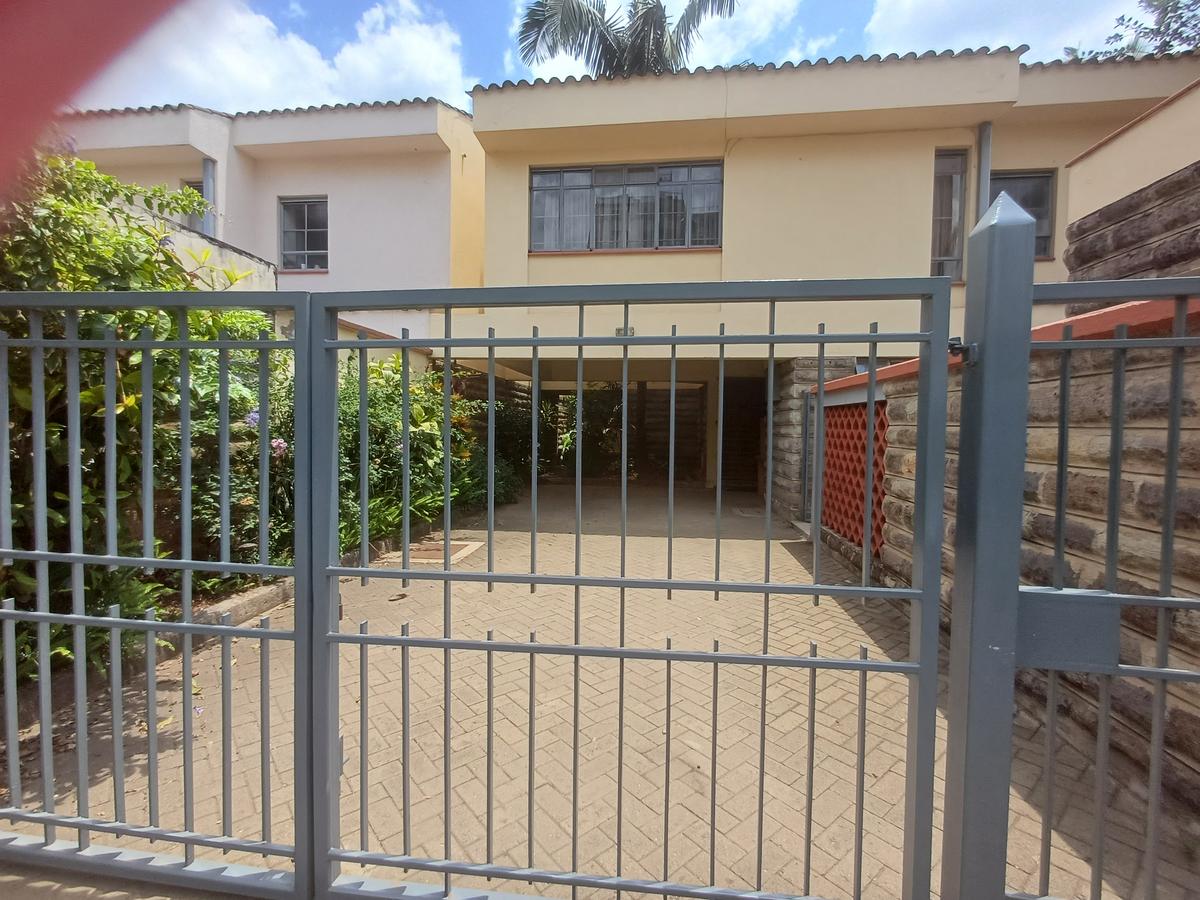 4 Bed Townhouse with En Suite in Kilimani - 19