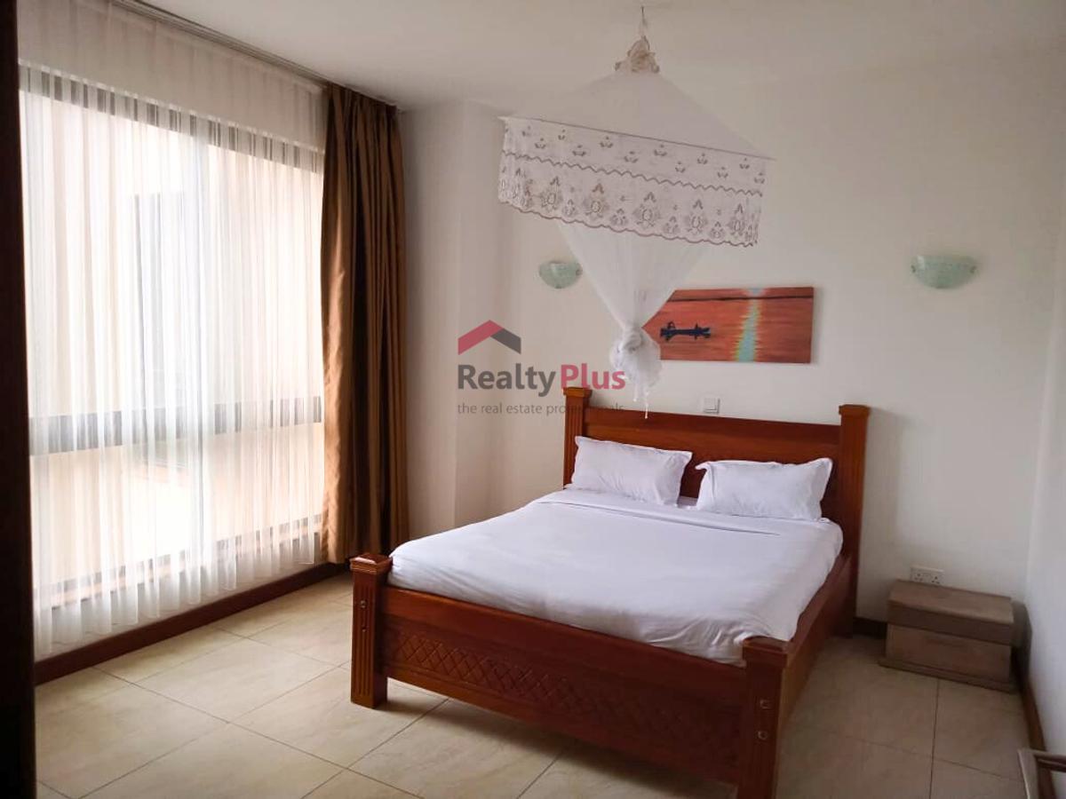 Serviced 2 Bed Apartment with En Suite in Kilimani - 4