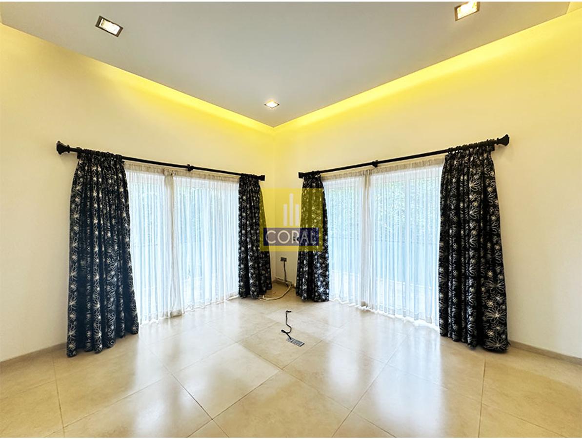 4 Bed Villa in Westlands Area - 11