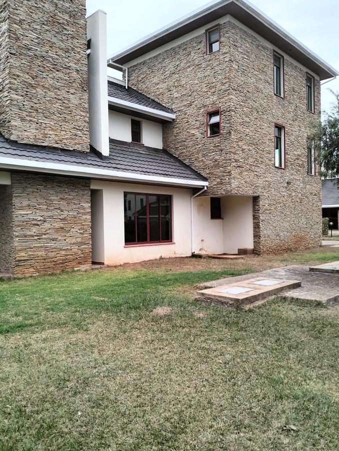 5 Bed Townhouse with En Suite at Karen - 2