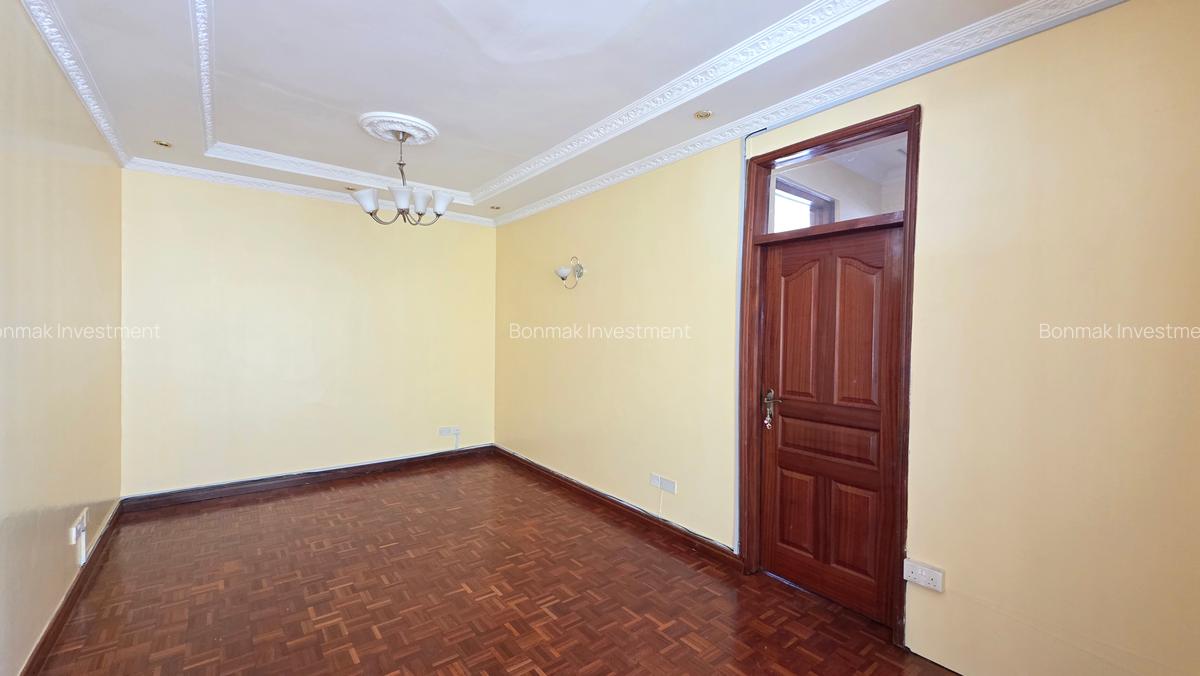 4 Bed Townhouse with En Suite at Karbaserian Avanue - 14