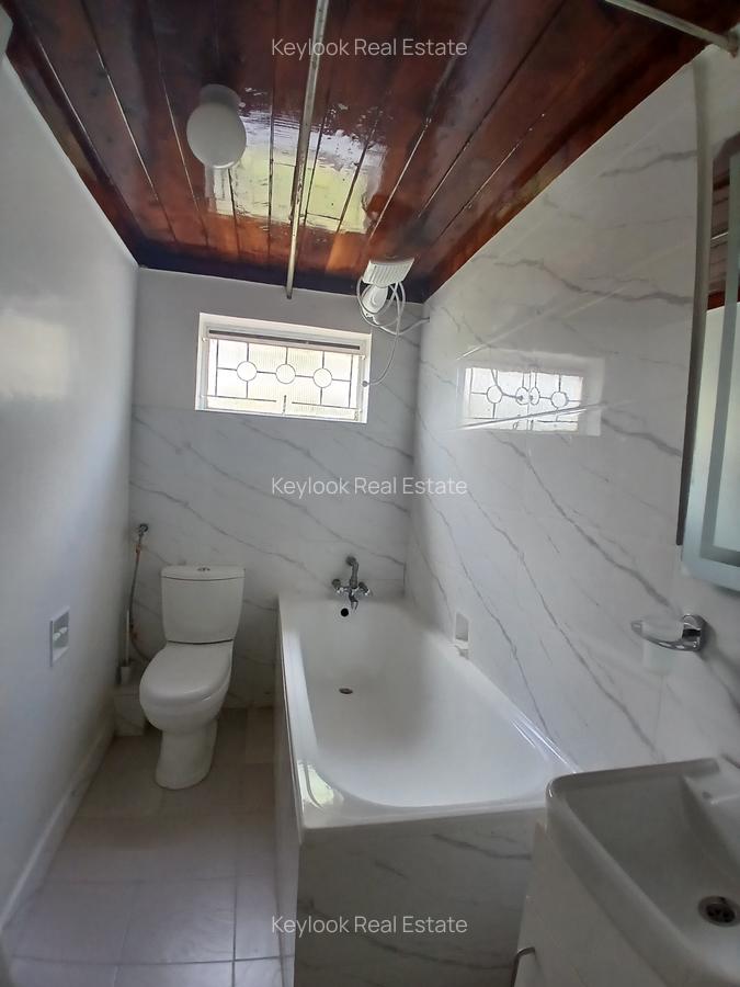 5 Bed House with En Suite at Lavington - 10