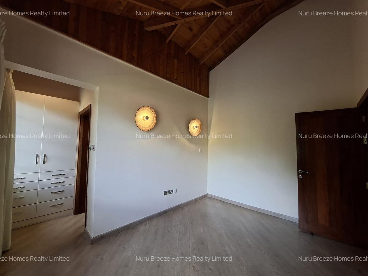 2 Bed Townhouse with En Suite in Lake View - 12