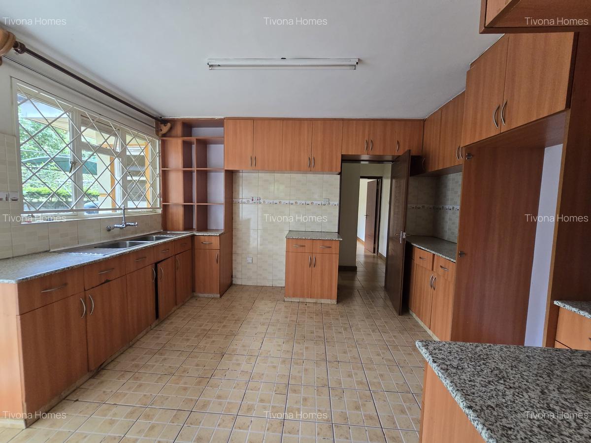 4 Bed House with En Suite in Runda - 9