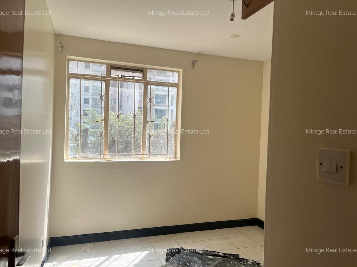 4 Bed Apartment with Borehole in Kilimani - 15