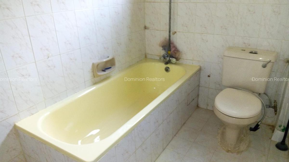 3 Bed Apartment with En Suite in Westlands Area - 12