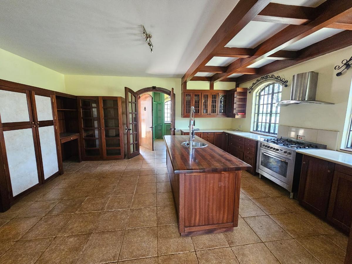 6 Bed House with En Suite at Old Kitisuru - 16