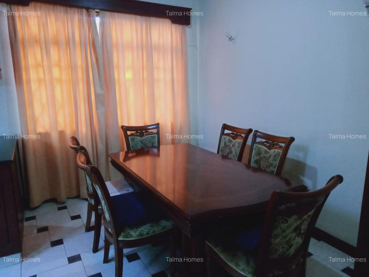 3 Bed Apartment with En Suite at Brookside Area - 4