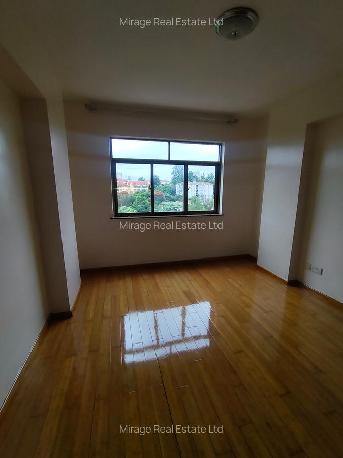 4 Bed Apartment with En Suite in Kilimani - 11