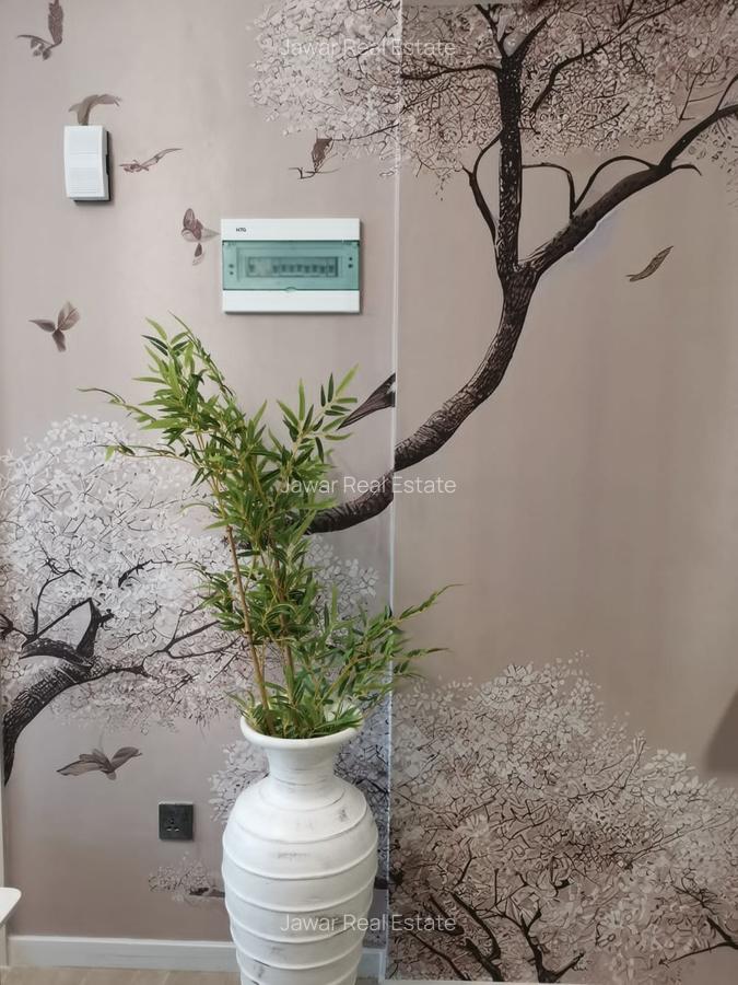 Serviced 1 Bed Apartment with En Suite at Hatheru Road - 5