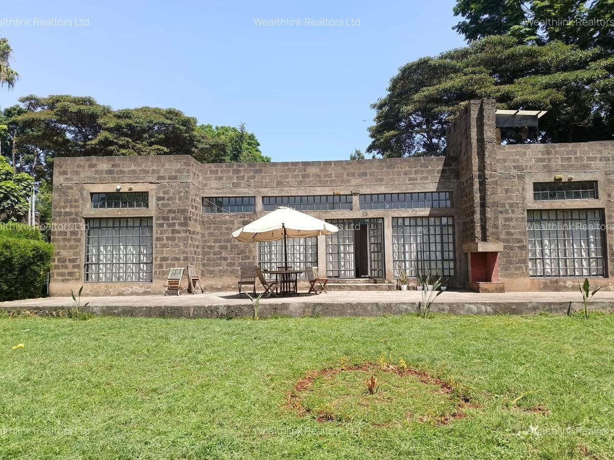 3 Bed House with En Suite at Garden Estate - 1