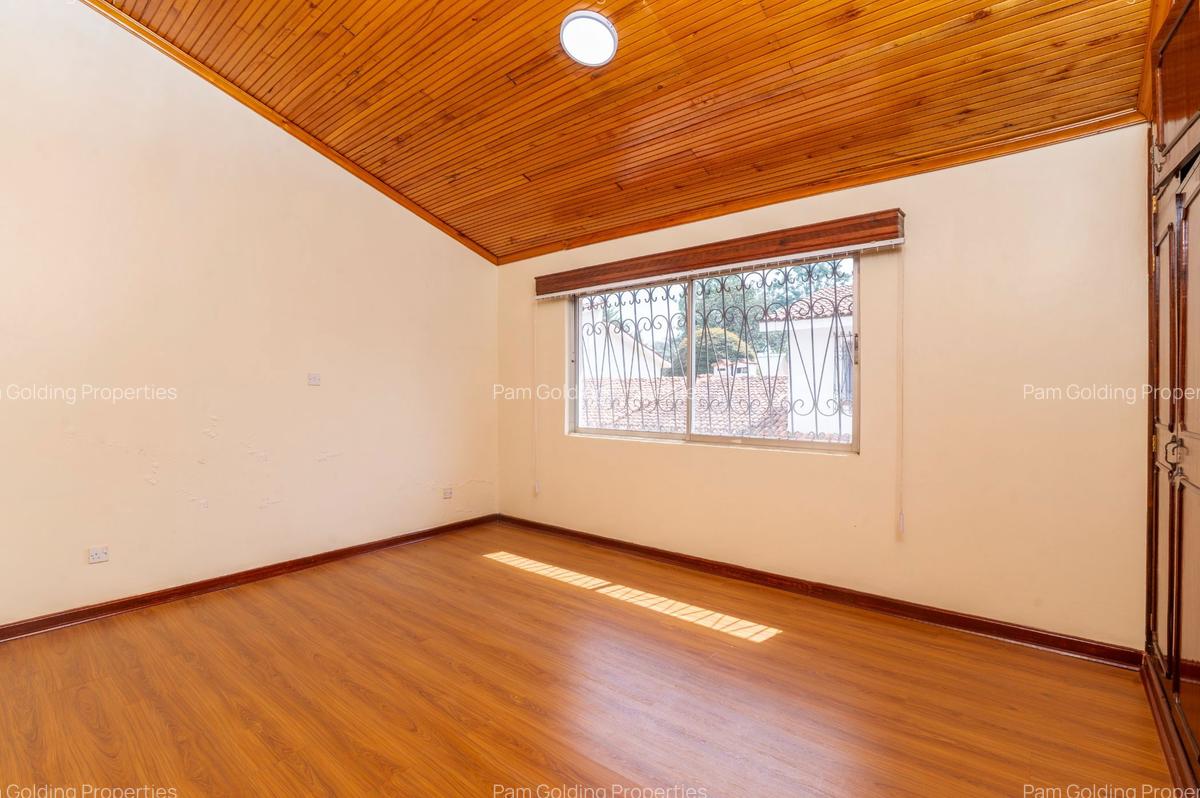 5 Bed Townhouse with En Suite at Ring Road - 15