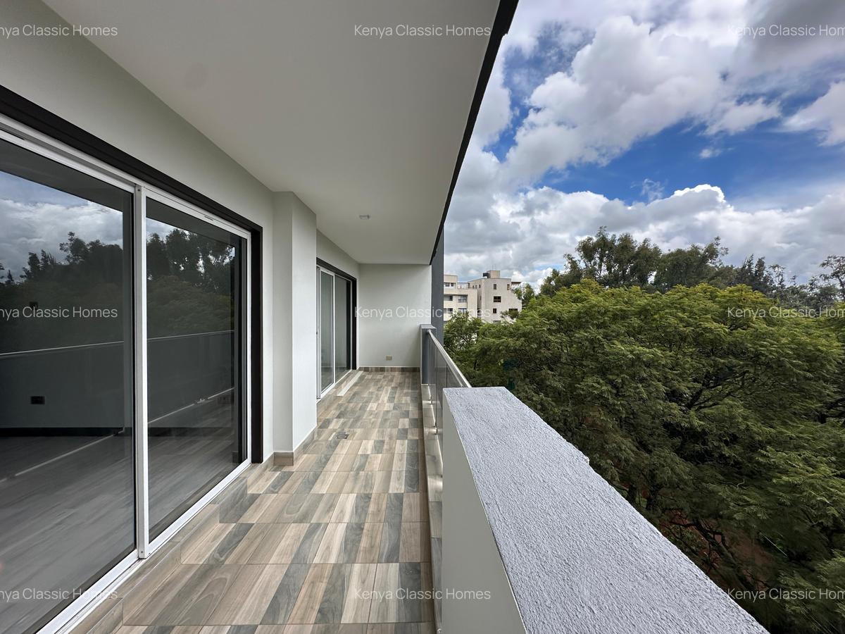 2 Bed Apartment with En Suite at Riverside - 3