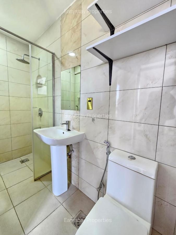 2 Bed Apartment with En Suite in General Mathenge - 4