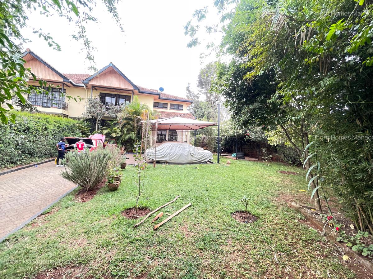 4 Bed Townhouse with En Suite in Lavington - 16