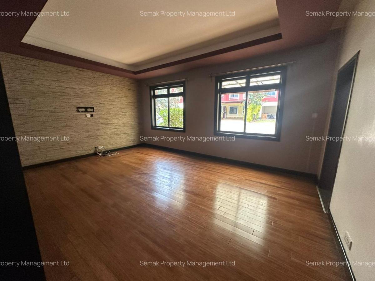 5 Bed Townhouse with En Suite in Lavington - 8