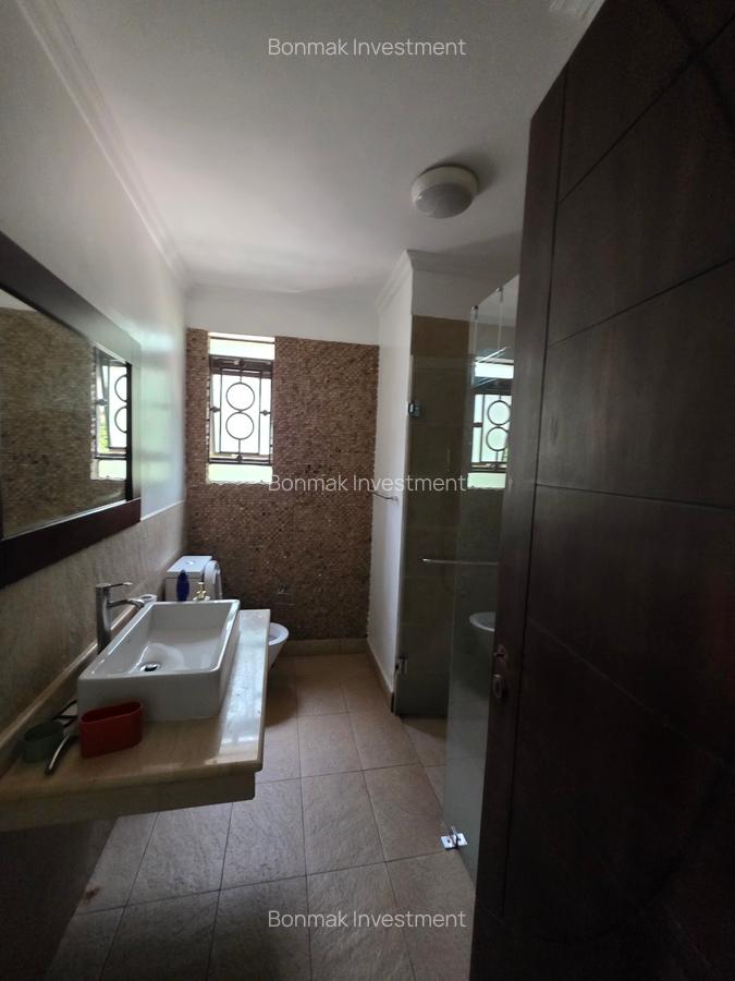 4 Bed Townhouse with En Suite at Lavington Green. - 19