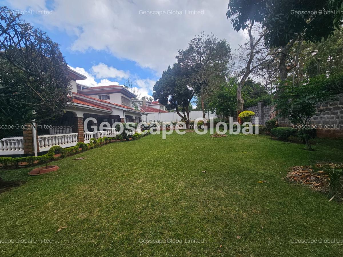 4 Bed House with En Suite in Rosslyn - 14