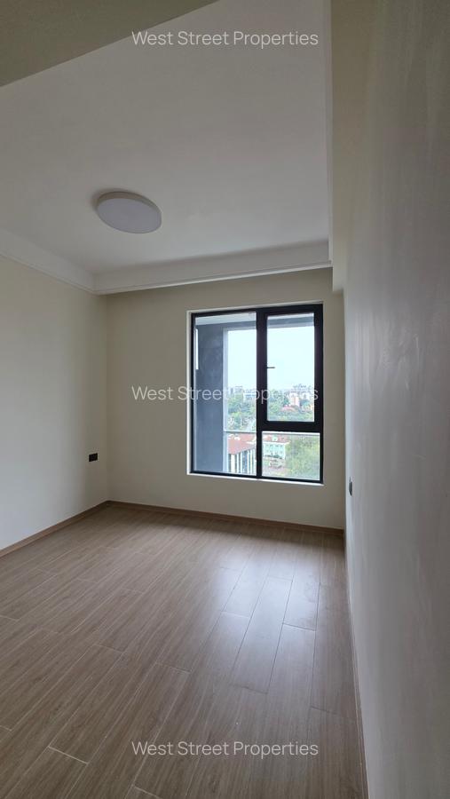 1 Bed Apartment with En Suite at Westlands - 6