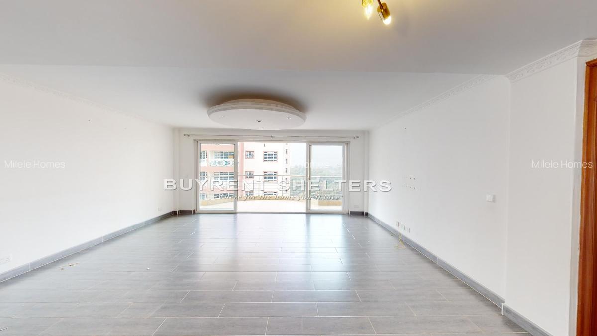 3 Bed Apartment with En Suite at Parklands - 6