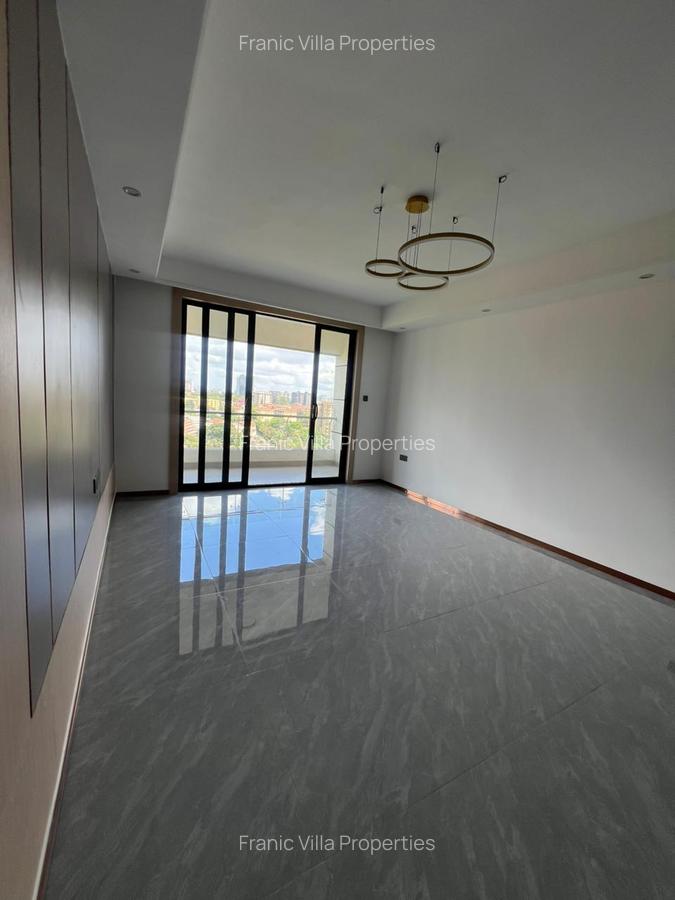 3 Bed Apartment with En Suite in Riverside - 12