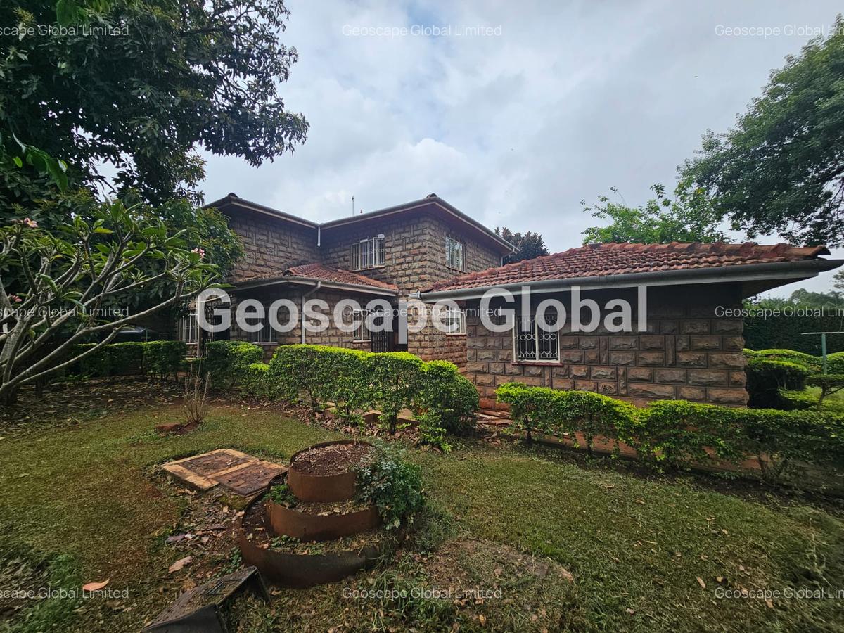 4 Bed House with En Suite in Runda - 1