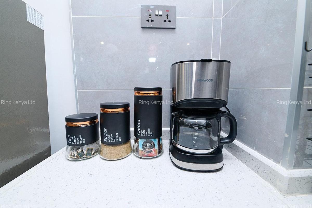 1 Bed Apartment with Swimming Pool in Valley Arcade - 8