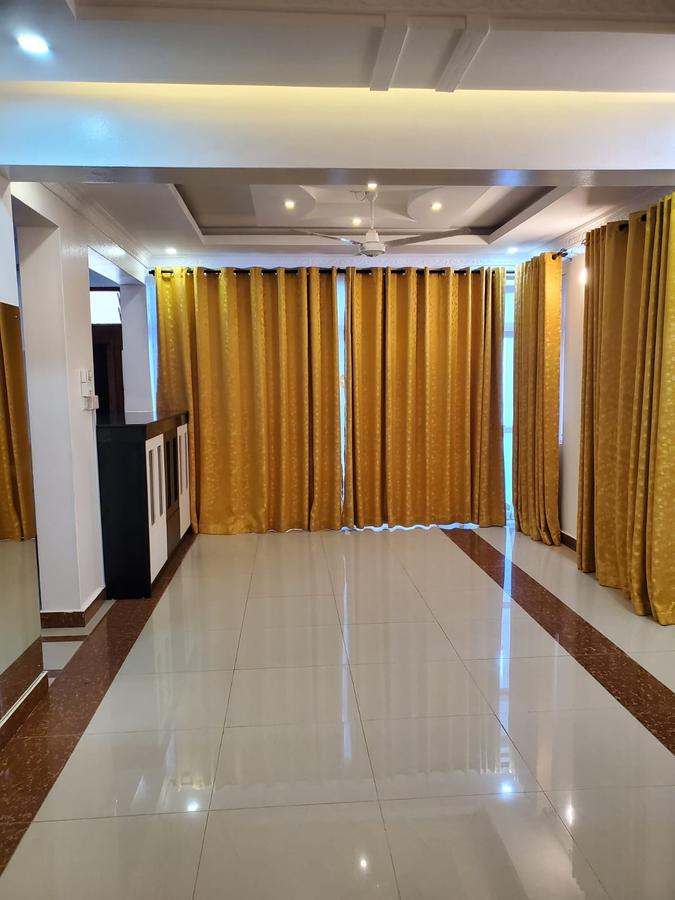 3 Bed Apartment with Parking at Beach Road - 1