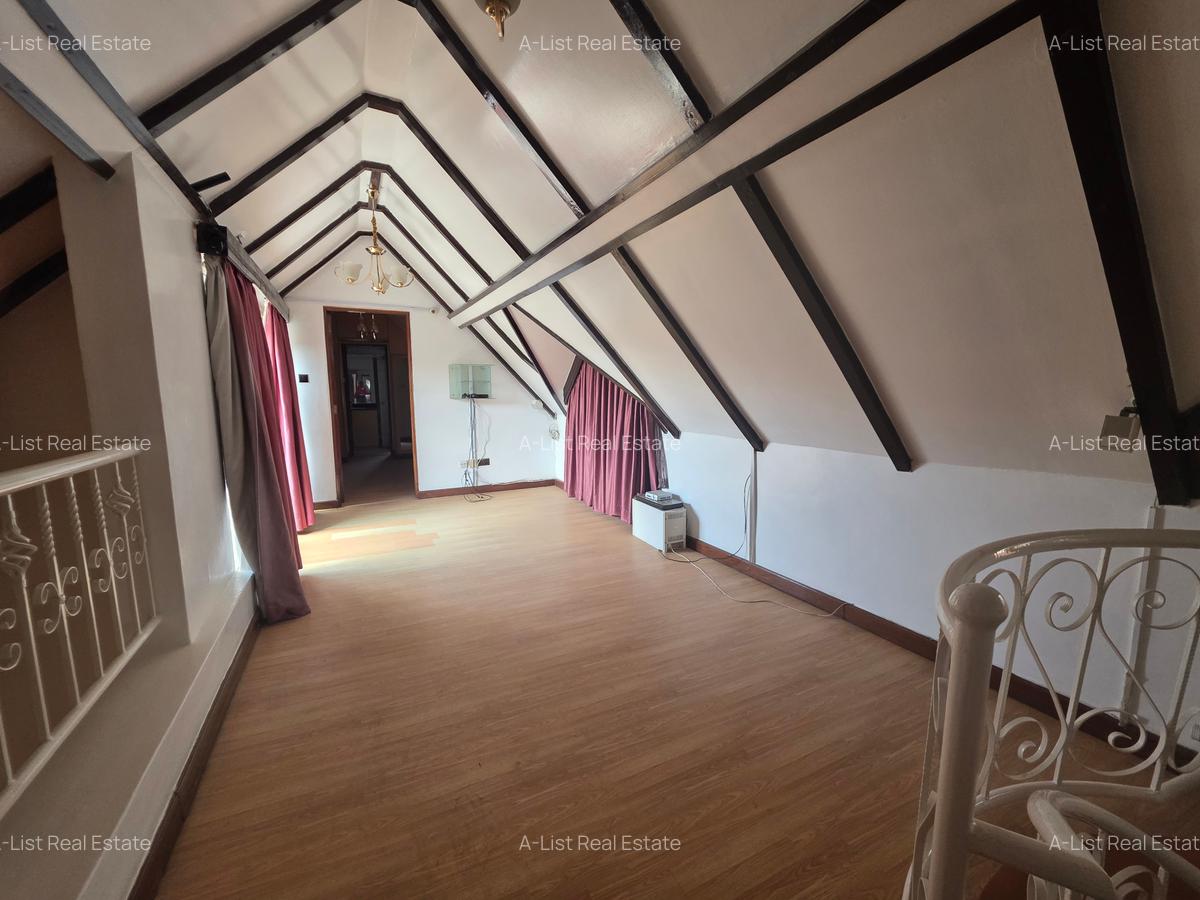 4 Bed Apartment with En Suite at Lavington - 16