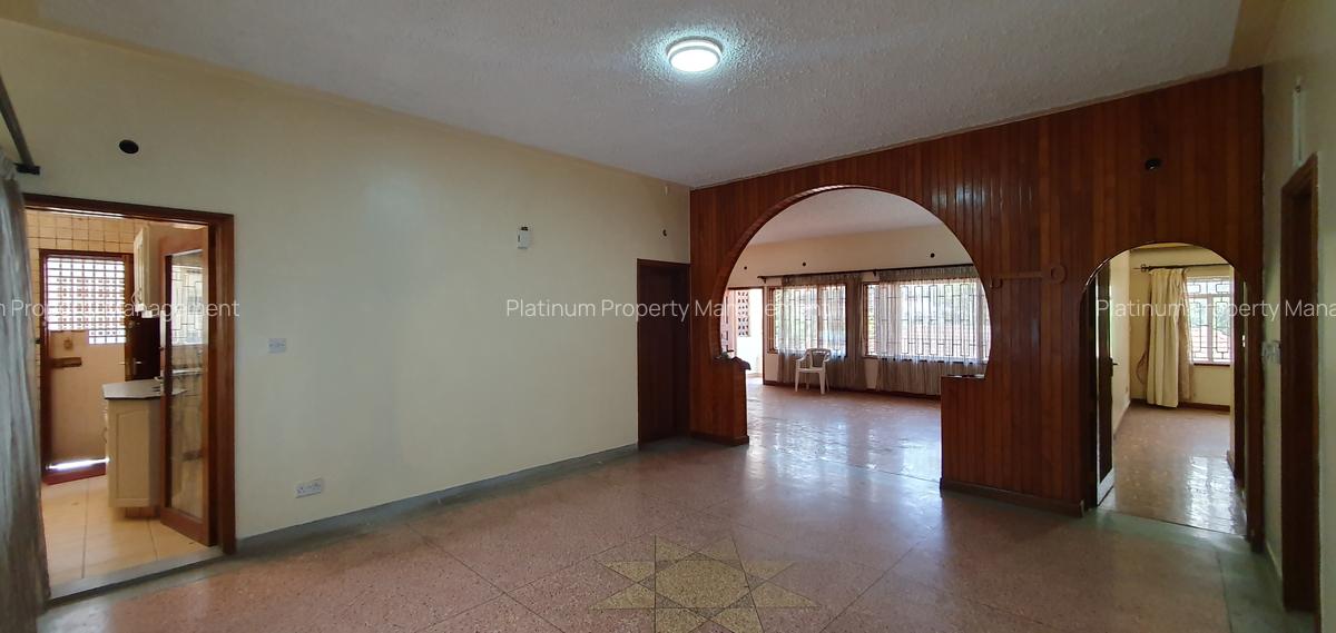 4 Bed Apartment with En Suite in Parklands - 4