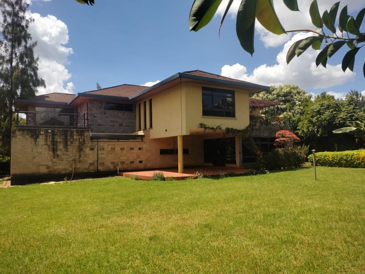 5 Bed Townhouse with En Suite at Roslyn Academy And German School - 1