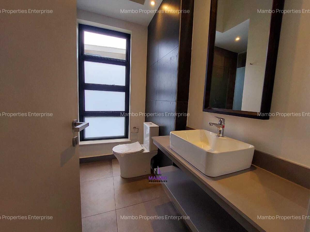 4 Bed Villa with En Suite at Redhill - 10