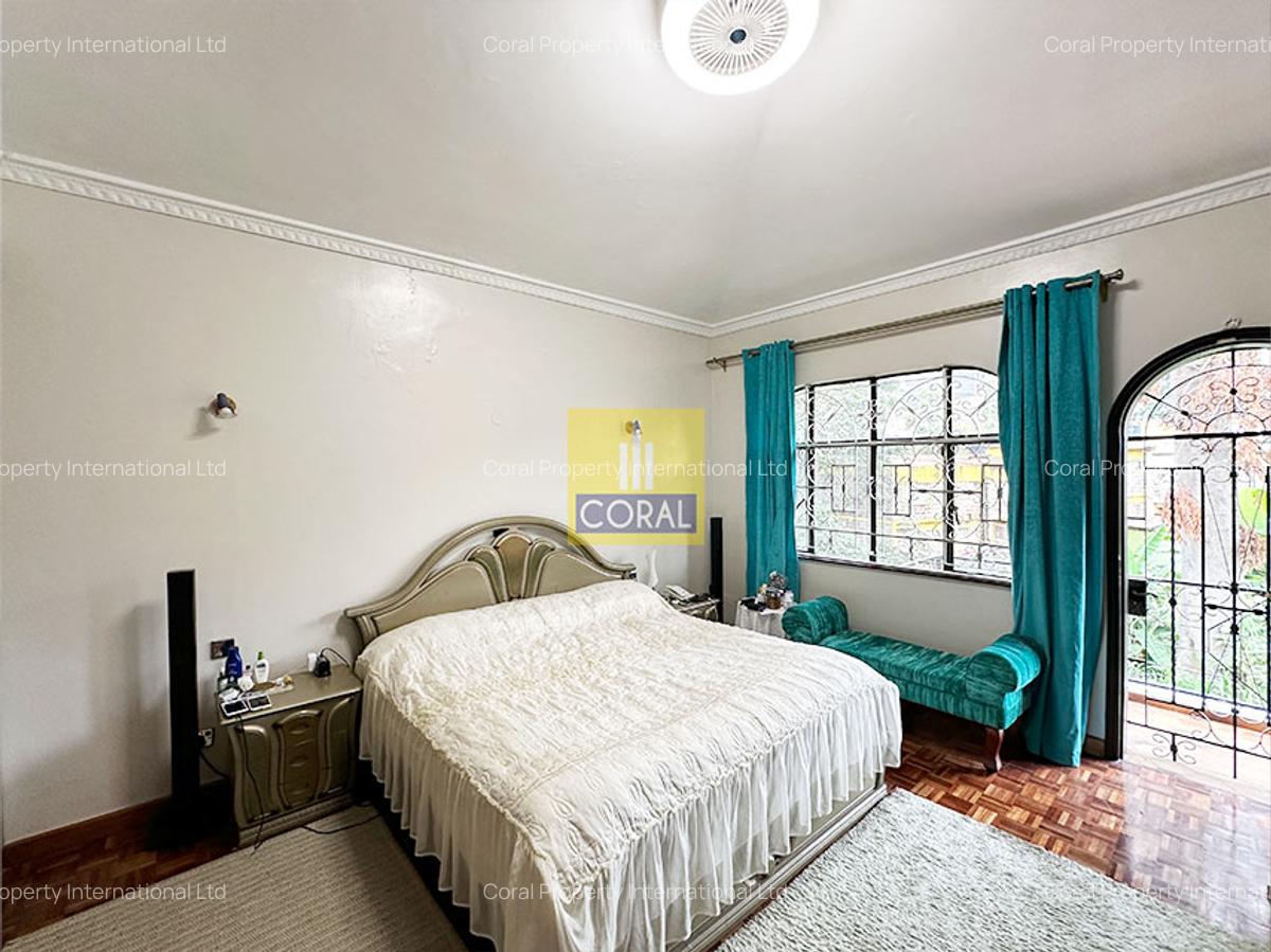 5 Bed Villa in Riverside - 16