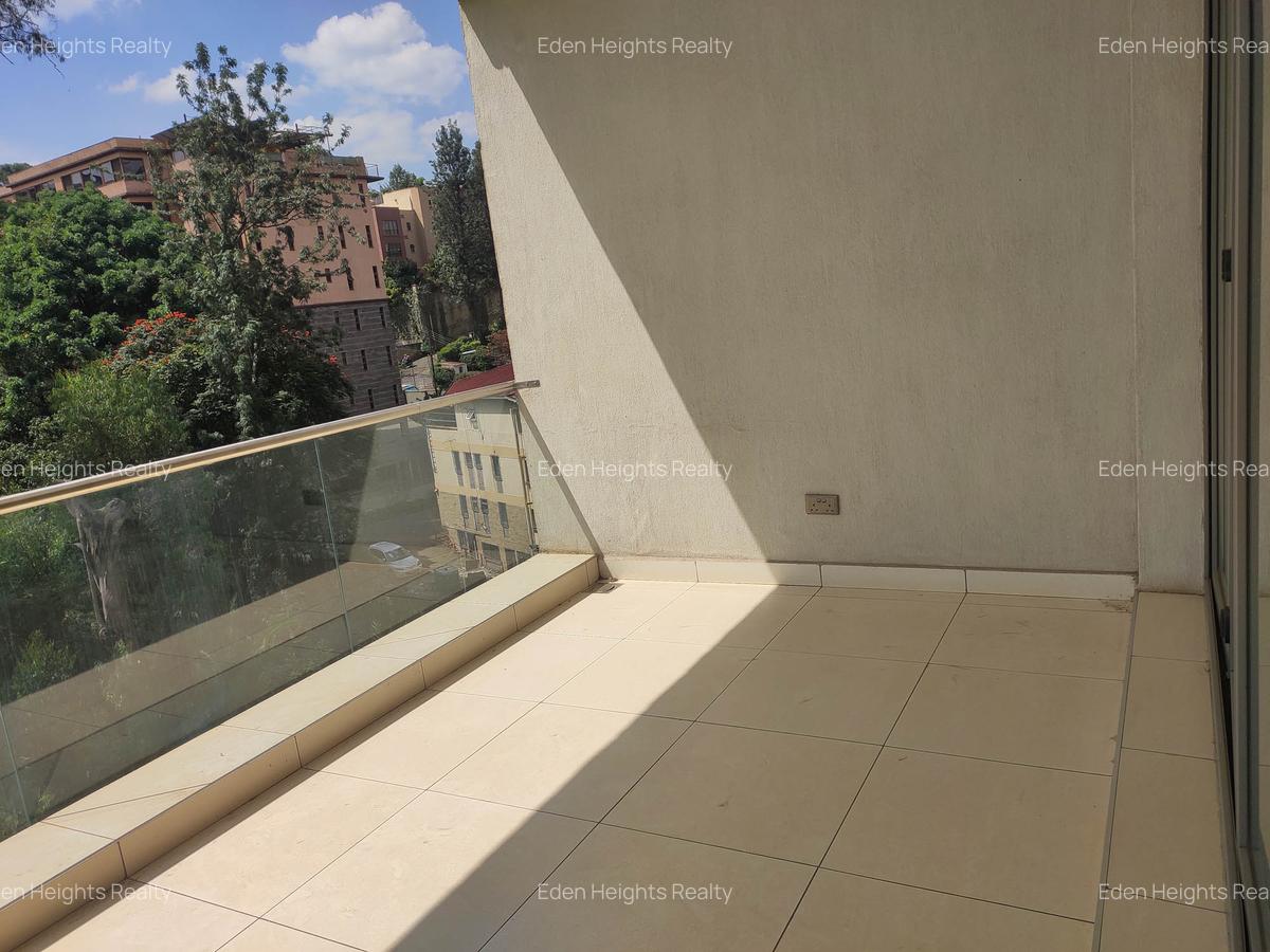 Furnished 3 Bed Apartment with En Suite in Riverside - 10
