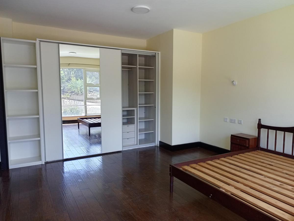 4 Bed Apartment with En Suite in General Mathenge - 19